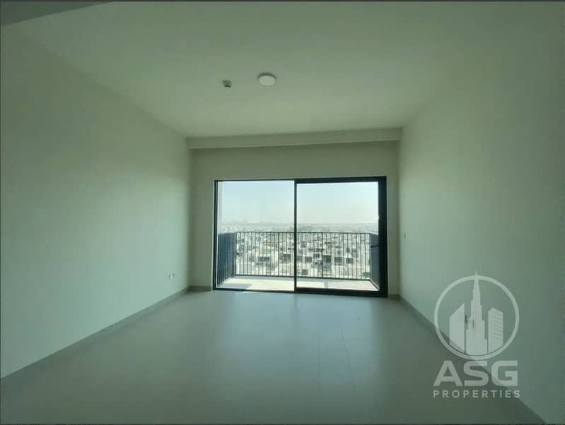 Chiller Free/ Stunning Villa Views/ Next to Park