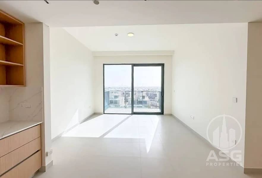 Chiller Free/ Stunning Villa Views/ Next to Park