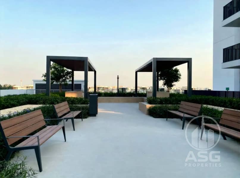 Chiller Free/ Stunning Villa Views/ Next to Park - Image 8