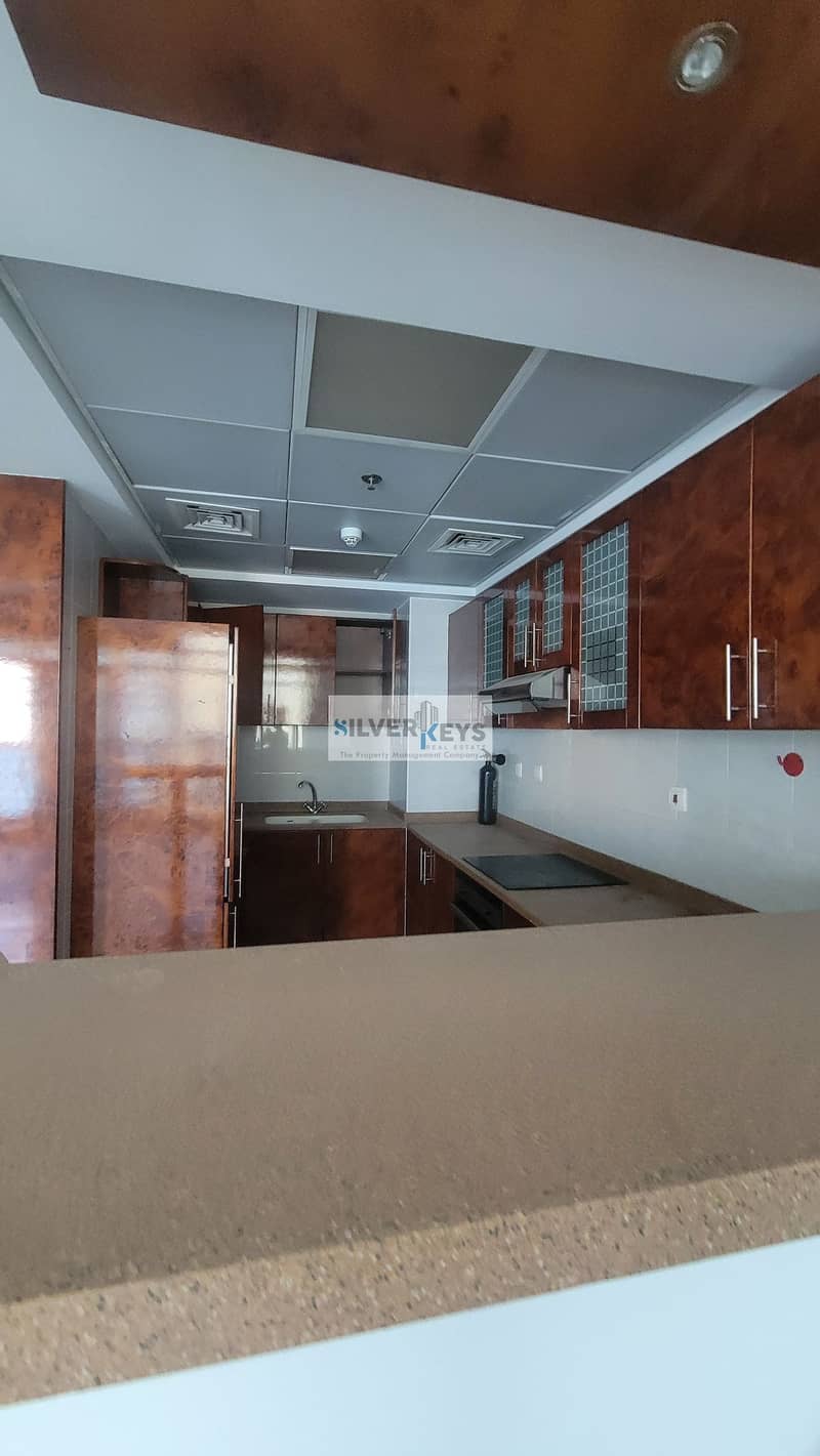 MODERN AND WELL CONNECTED 2BHK WITH A SPACIOUS HALL AND BEAUTIFUL MARINA VIEW