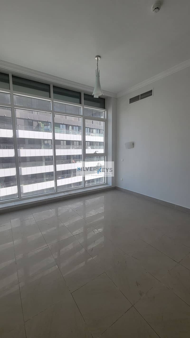 MODERN AND WELL CONNECTED 2BHK WITH A SPACIOUS HALL AND BEAUTIFUL MARINA VIEW