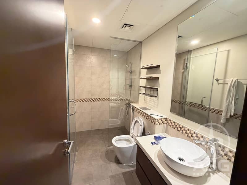 UP TO 4 CHEQUES / FULLY FURNISHED - Image 6