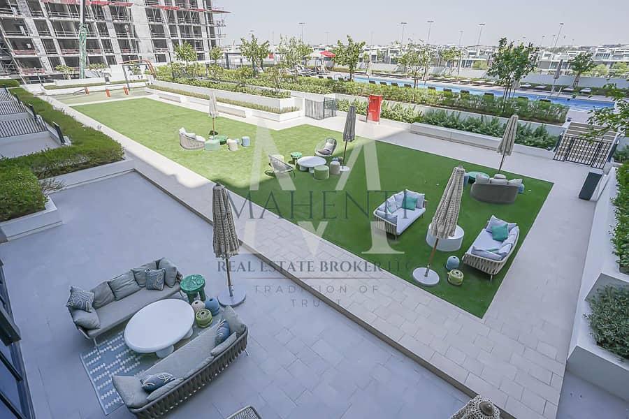 Vacant 2-Bedroom | Pool View | Golfville