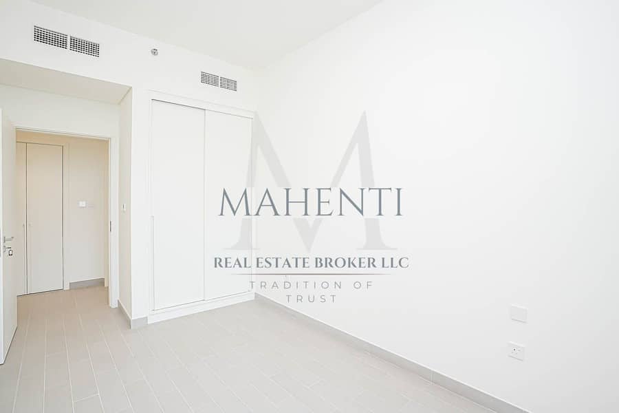 Vacant 2-Bedroom | Pool View | Golfville - Image 8