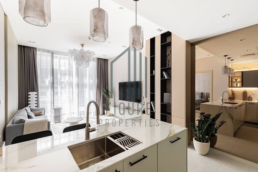 Sky-High 1BR | Luxury Living in Alta View