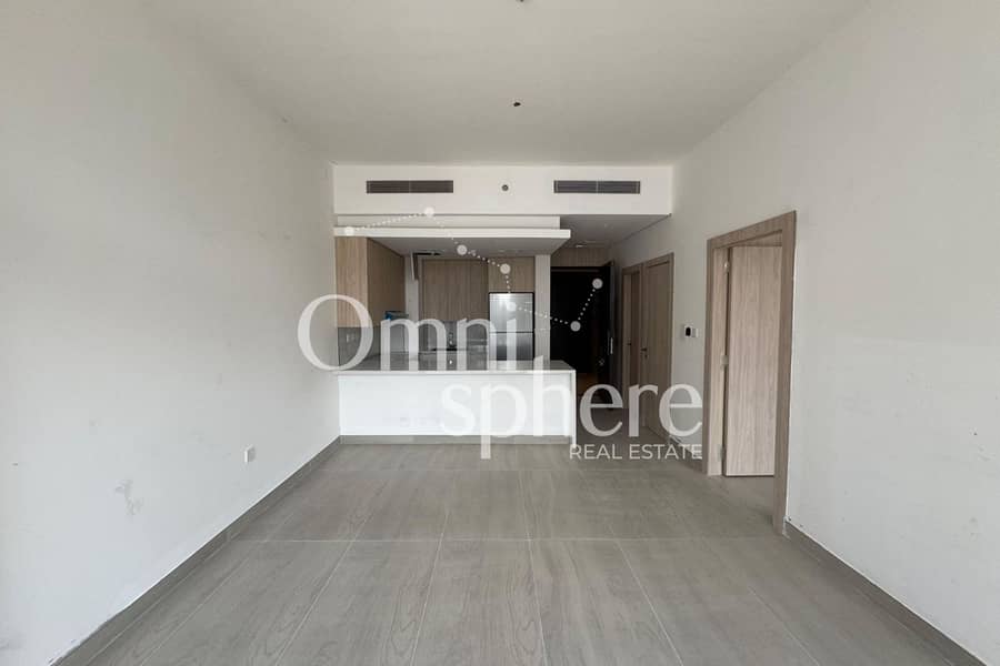 BRAND NEW-1BHK-KITCHEN APPLIANCES-READY TO MOVE IN