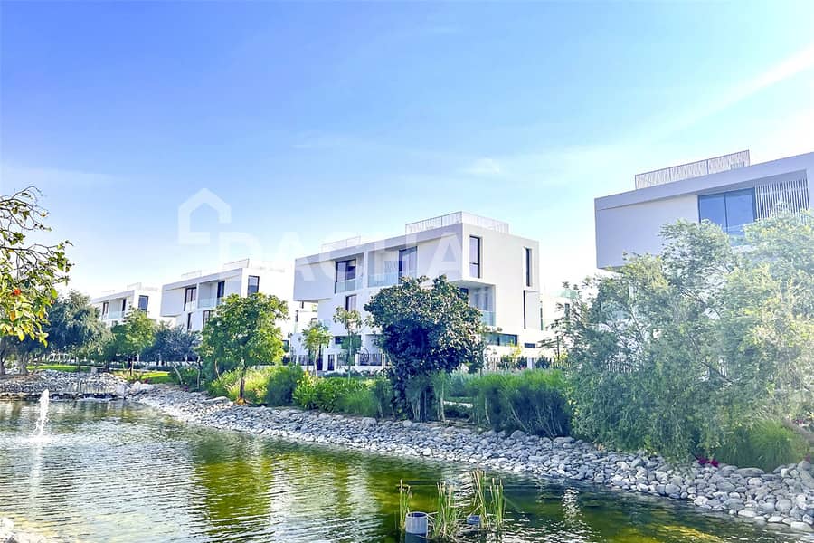 Ready to Move | Lagoon View | Chorisia 1