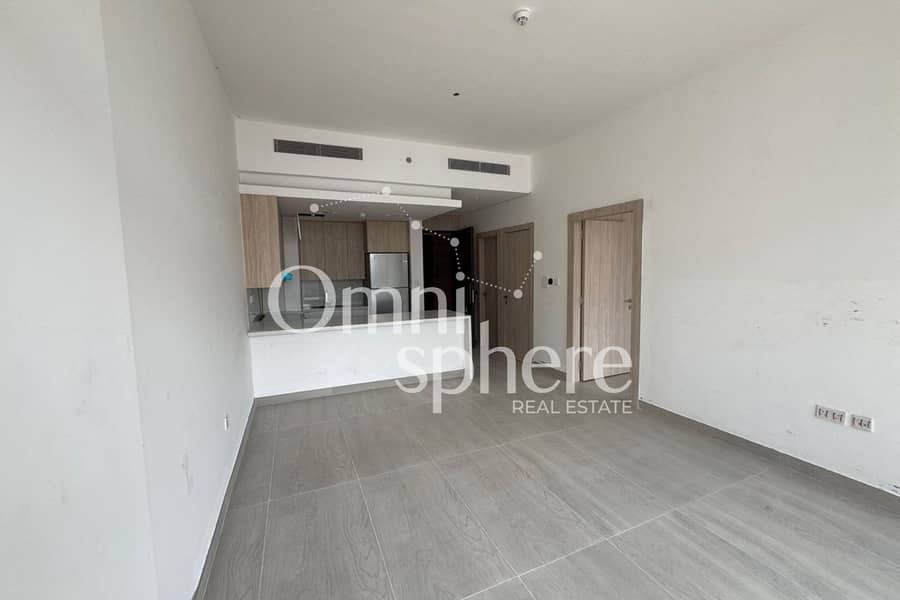 BRAND NEW-1BHK-KITCHEN APPLIANCES-READY TO MOVE IN