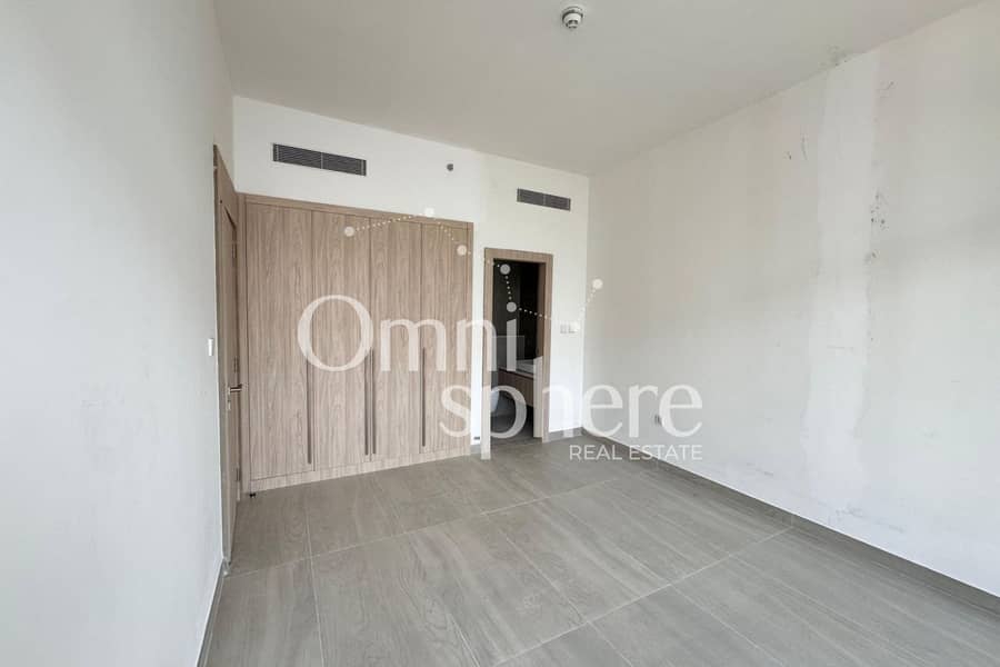 BRAND NEW-1BHK-KITCHEN APPLIANCES-READY TO MOVE IN