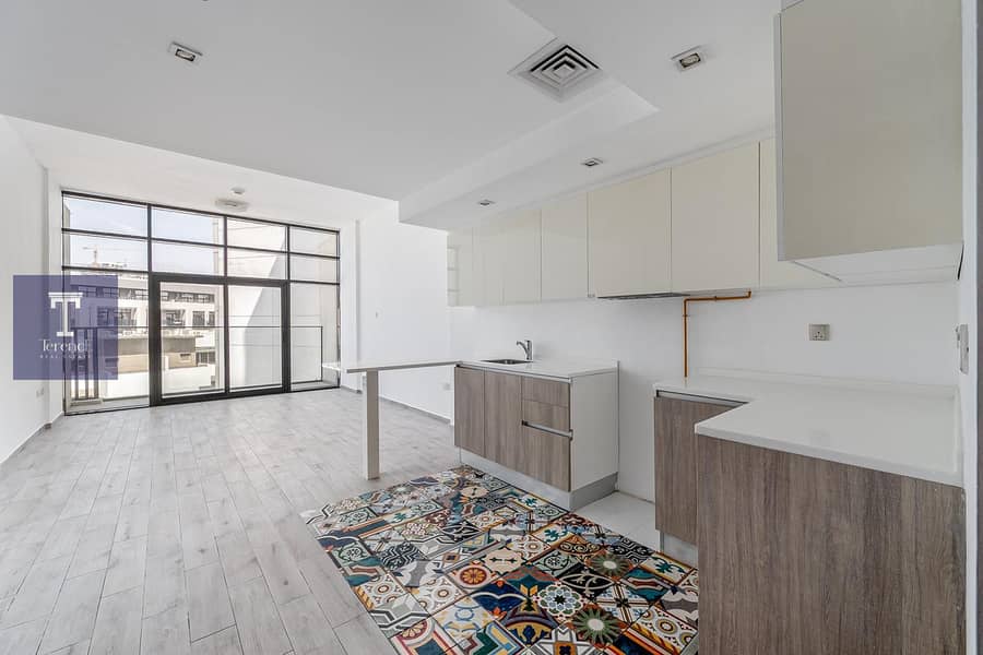 GREAT VALUE | VACANT READY TO MOVE IN | SEMI FURNISHED - Image 11