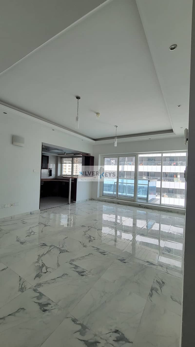 MORDERN AND WELL CONNECTED 1 BHK WITH BIG SPACIOUS HALL AND AN OPEN KITCHEN