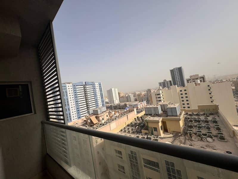 4 03fbc9e0-a4c6-4991-b46f-21e404b52f70. jpg