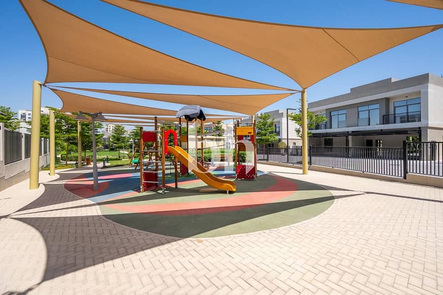 Corner Villa | 5 Bed Plus Maid Room |Move In Ready