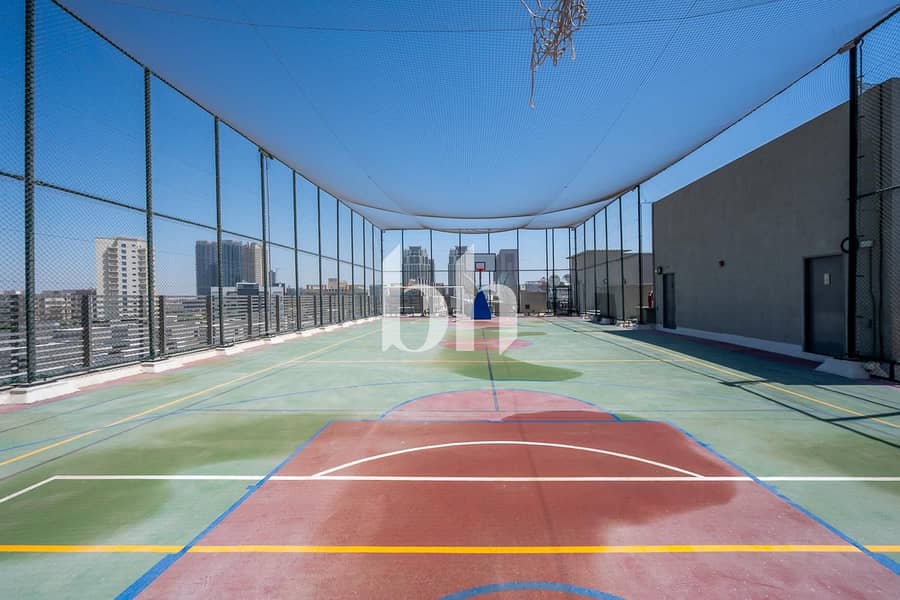 Corner Villa | 5 Bed Plus Maid Room |Move In Ready - Image 7