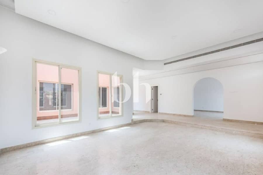 Well-Maintained 3BR Villa | Private Garden |Vacant