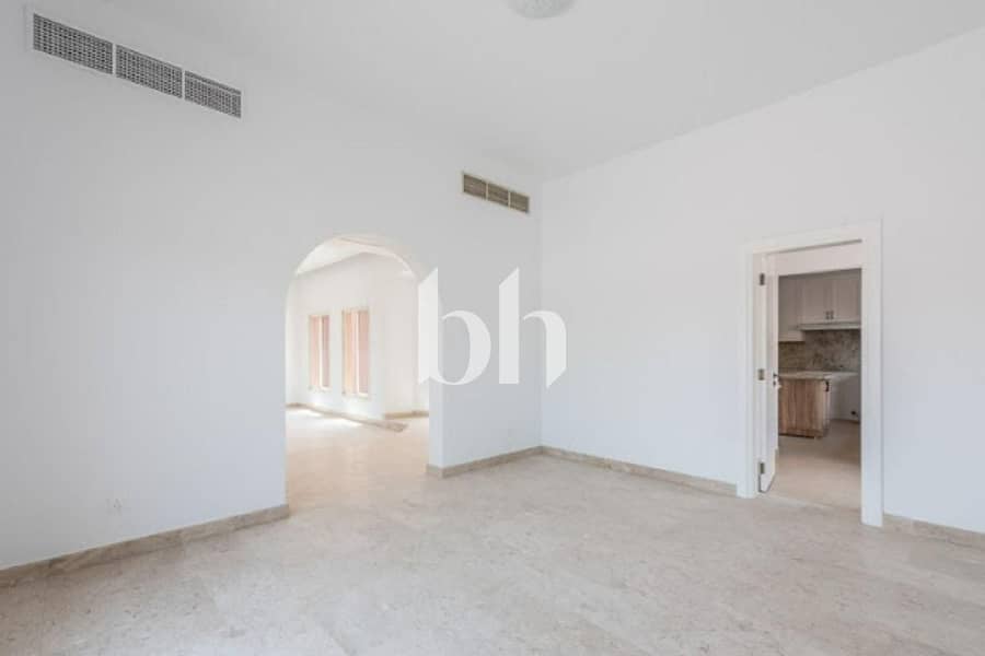 Well-Maintained 3BR Villa | Private Garden |Vacant - Image 7