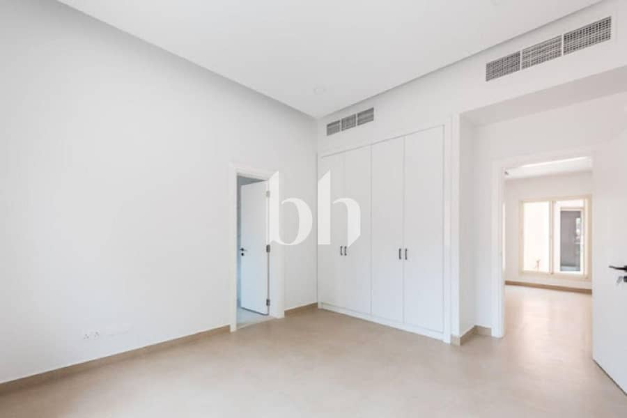 Well-Maintained 3BR Villa | Private Garden |Vacant - Image 9