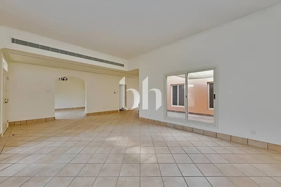 Well-Maintained 3BR Villa | Private Garden |Vacant - Image 18