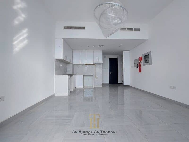 Premium Studio Living /Prime JVC Location/ Balcony