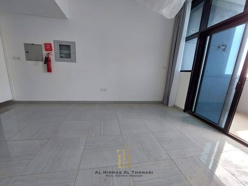 Premium Studio Living /Prime JVC Location/ Balcony - Image 10