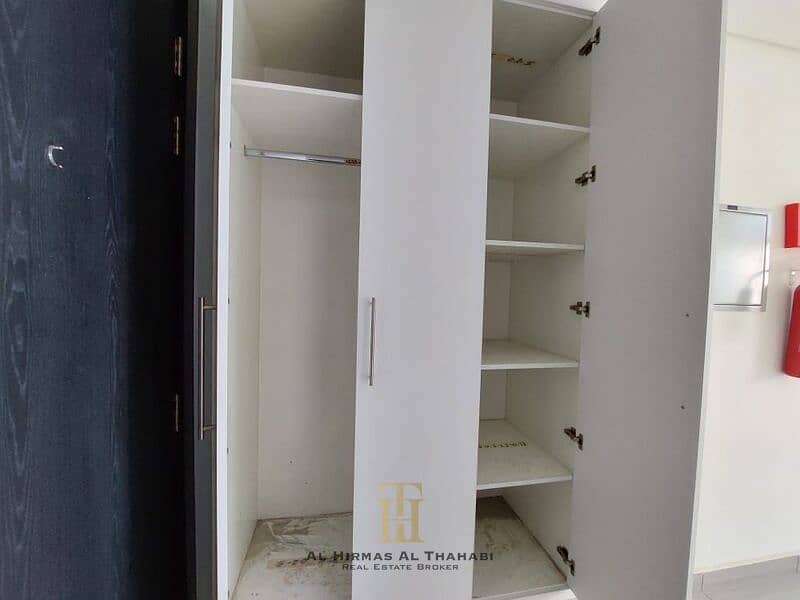 Premium Studio Living /Prime JVC Location/ Balcony - Image 12