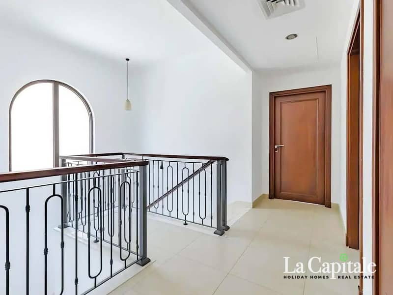 Single Row | Huge Layout | Negotiable