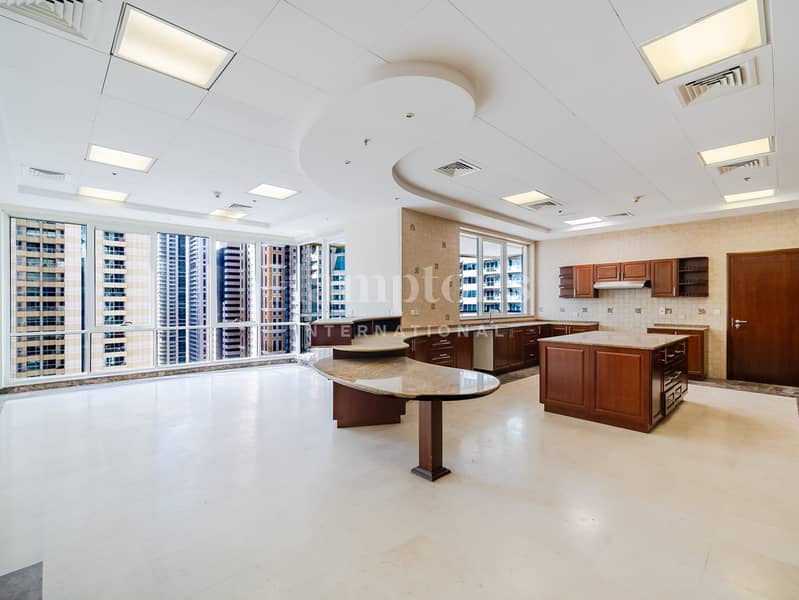 Sea View | Spacious Layout | Vacant