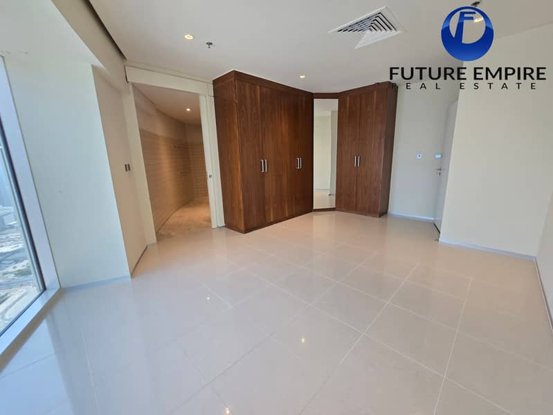 Sea View ! Lavish 2Bhk ! Prime Location ! All Amenities