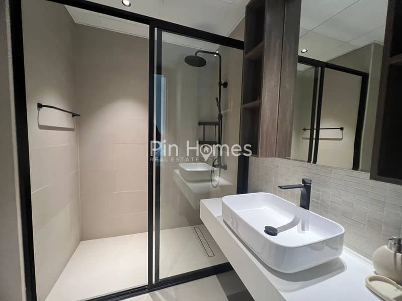 Fully Furnished | With Balcony | Near Metro - Image 18