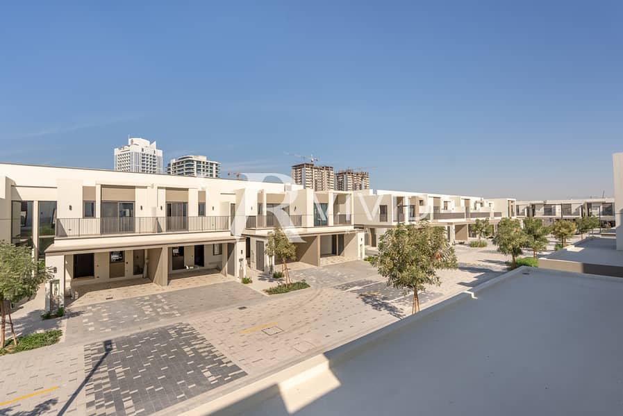 Internal | Kitchen Equipped | Near Park and Pool - Image 22