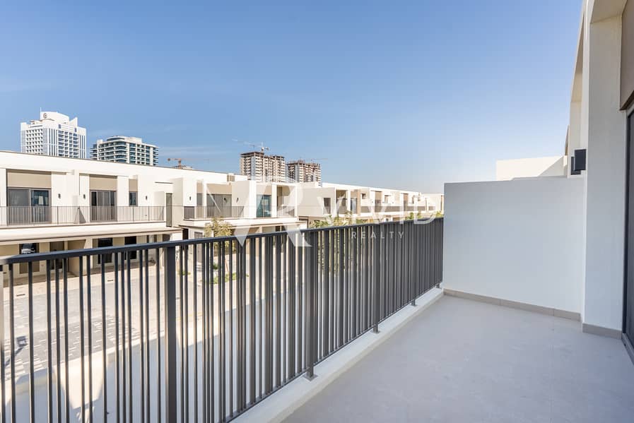 Internal | Kitchen Equipped | Near Park and Pool - Image 23