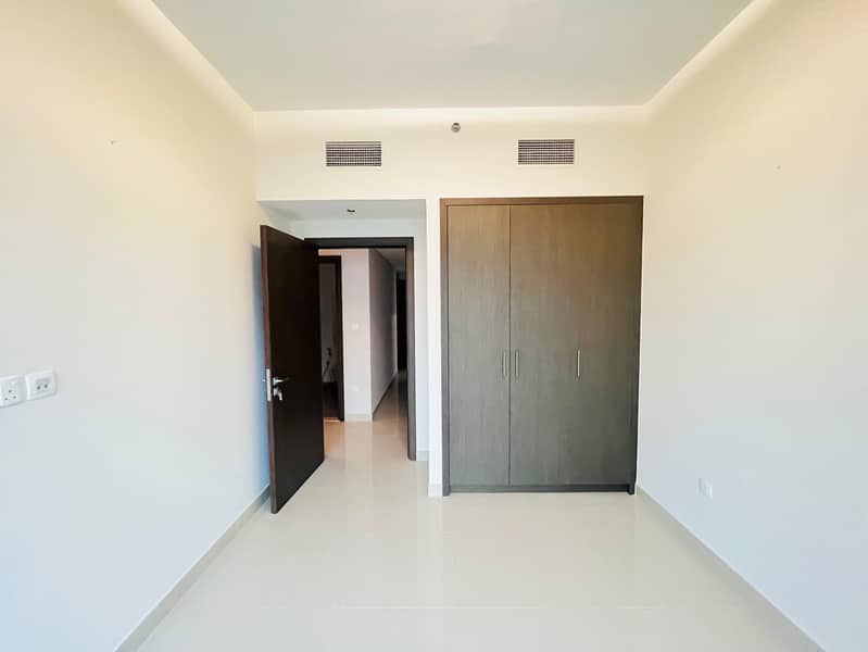 FULL CREEK VIEW 3-BHK READY TO MOVE IN - Image 9