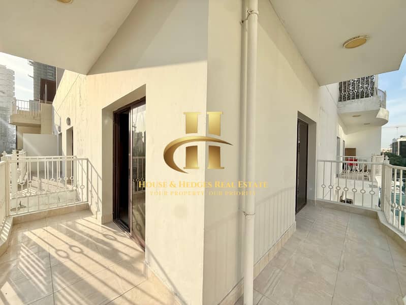 Spacious Unit | Close Kitchen | Separate Laundry - Image 7