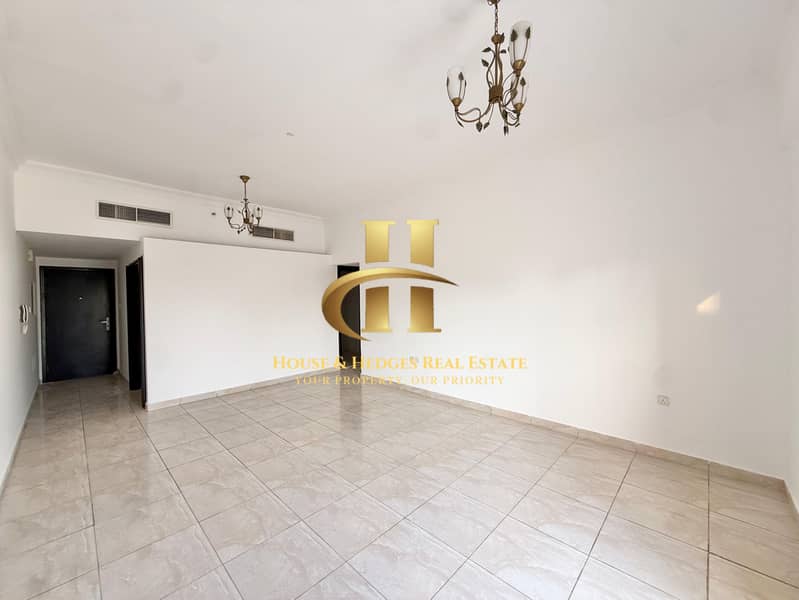 Spacious Unit | Close Kitchen | Separate Laundry - Image 16