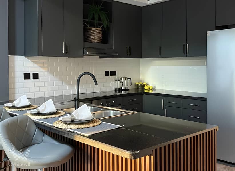 Fully Furnished 1BR + Study with Lake View