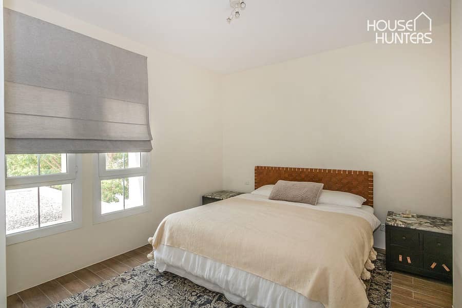 Stunning Contemporary Villa | Spacious Layout - Image 17