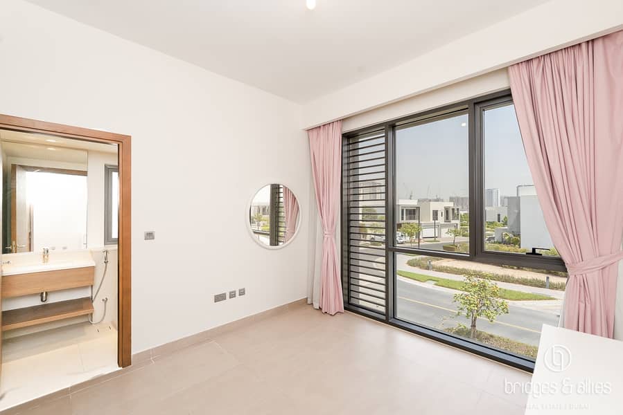 Lowest price in market/Vacant/Extended/Upgraded - Image 22