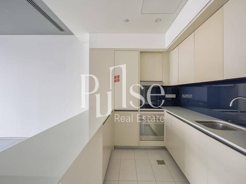 Spacious 1BR | High Floor | DIFC and Sea Views
