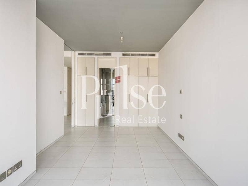 Spacious 1BR | High Floor | DIFC and Sea Views - Image 8