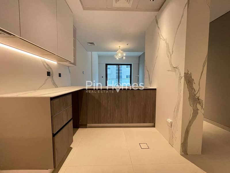 Unfurnished | Prime Location | With Balcony - Image 8