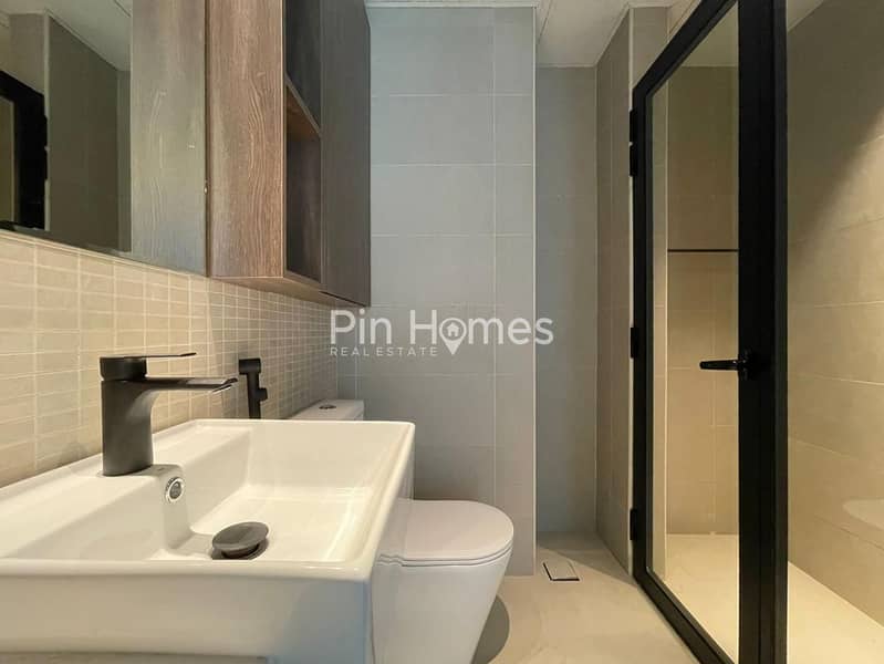 Unfurnished | Prime Location | With Balcony - Image 12