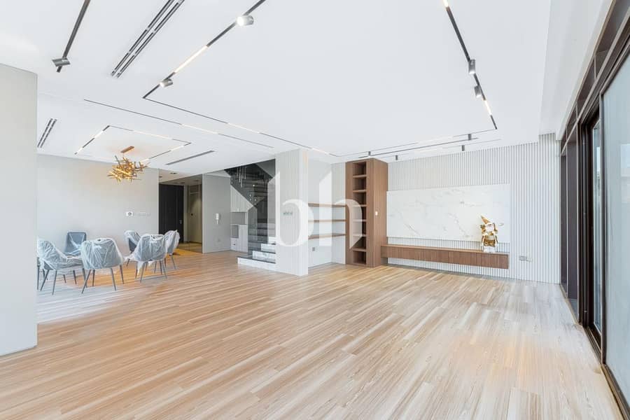 All Ensuite BR | Corner Unit | Fully Upgraded Home - Image 6