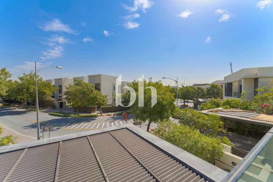 All Ensuite BR | Corner Unit | Fully Upgraded Home - Image 18