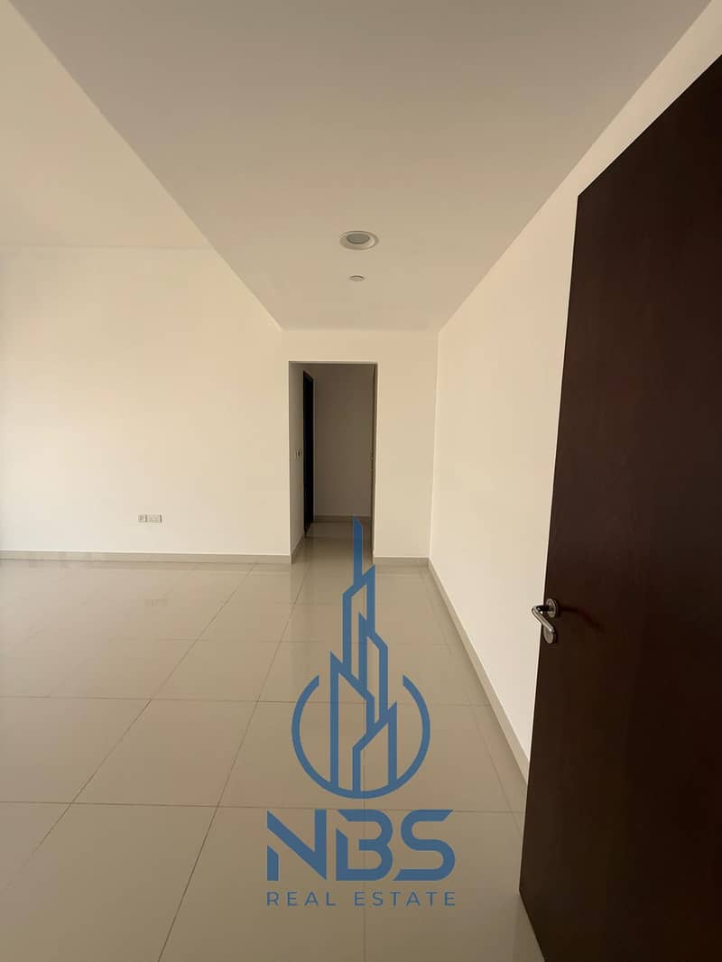 Unfurnished | Vacant | Community View