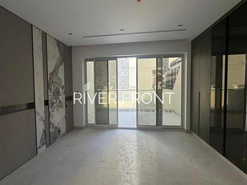 Ideal Investment | Park Facing | Strong Return