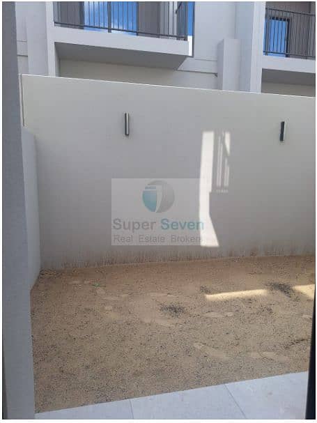 2 Bedroom plus maid room Good location