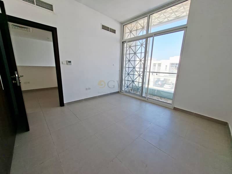 Fresh Garden |Spacious |Single Row |Full Privacy