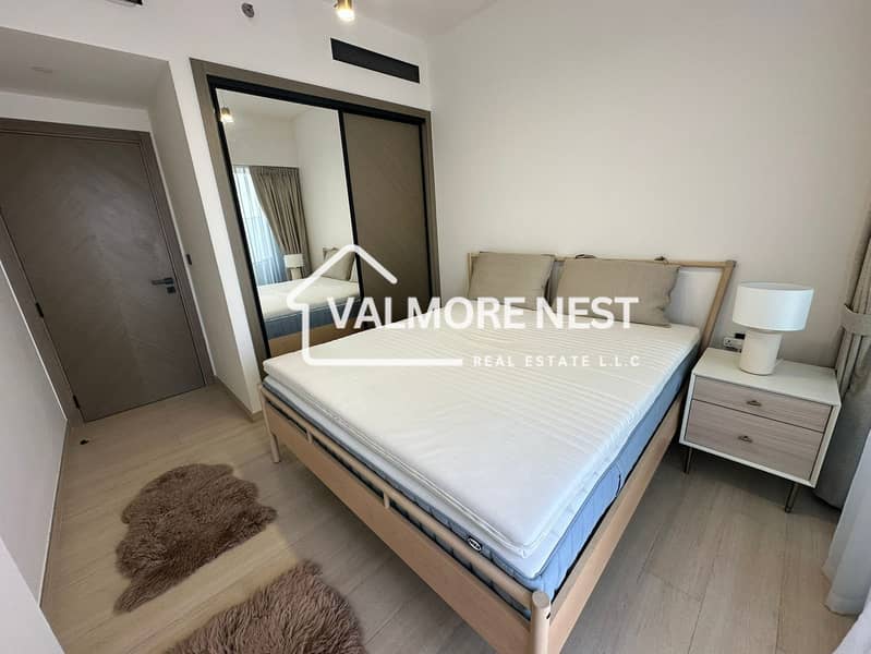 Premium furnished unit with great amenity I Modern & elegance I Prime spot