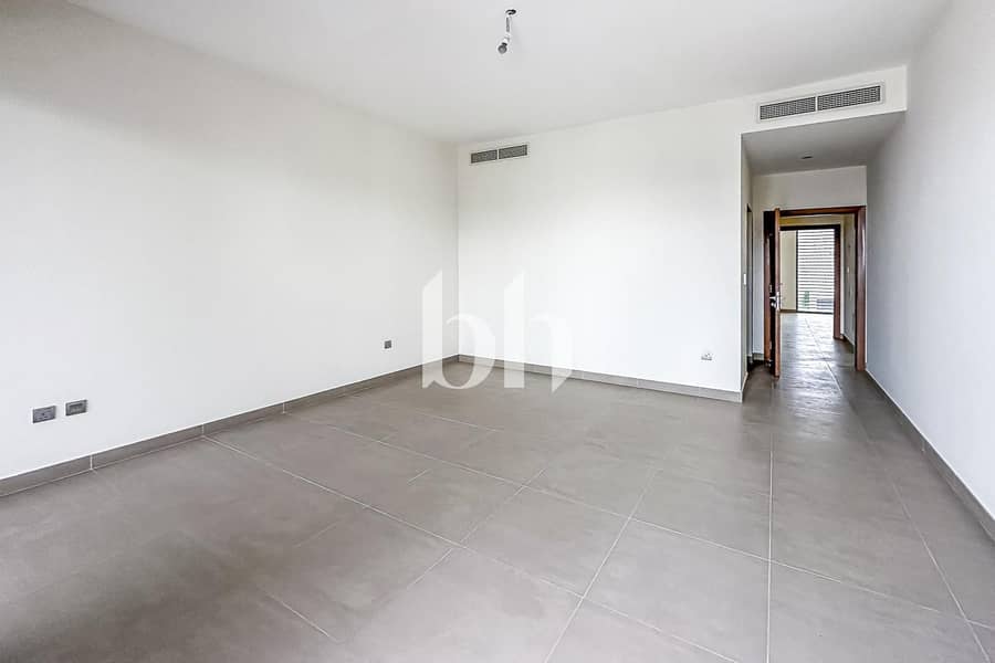 Single Row | Large corner Plot | Vacant Now