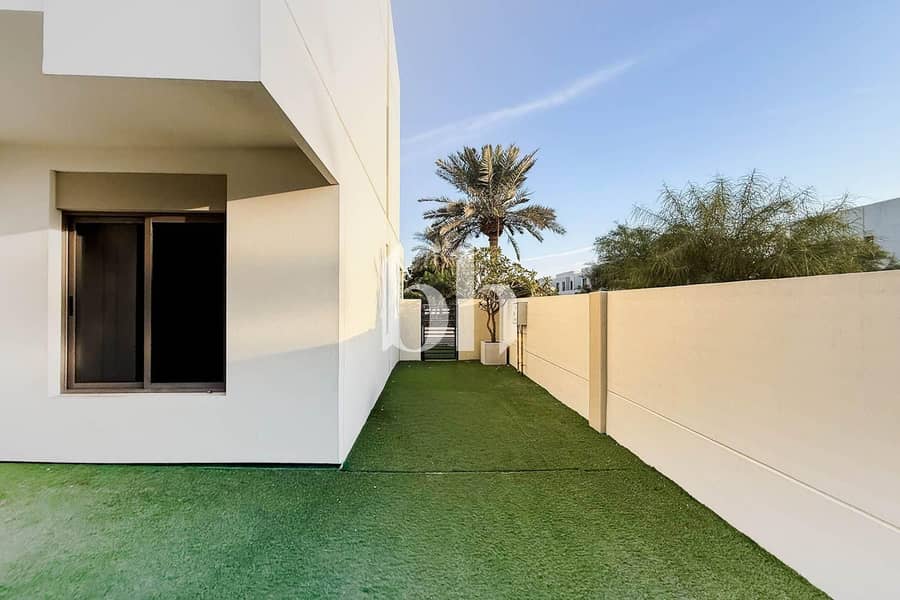 Corner Unit | Available Now | Prime Location - Image 7